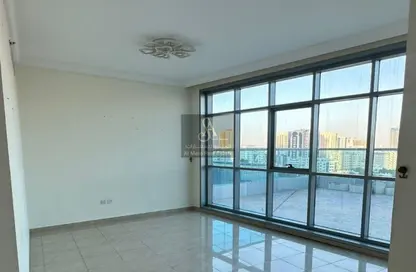 شقة - 2 غرف نوم - 2 حمامات للبيع في مساكن كورنيش عجمان - طريق كورنيش عجمان - عجمان