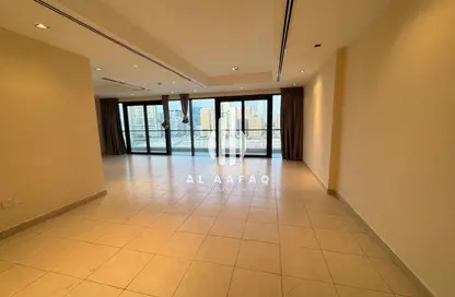 Apartment - 3 Bedrooms - 5 Bathrooms for rent in Al Taawun - Sharjah