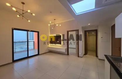 Apartment - 1 Bedroom - 1 Bathroom for rent in Binghatti Point - Dubai Silicon Oasis - Dubai