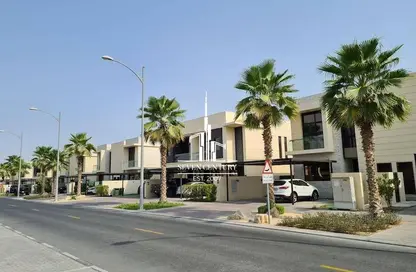 Villa - 5 Bedrooms - 5 Bathrooms for rent in Queens Meadow - DAMAC Hills - Dubai