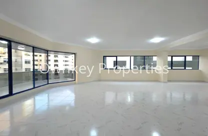 Apartment - 4 Bedrooms - 4 Bathrooms for rent in Golden Sands 4 - Mankhool - Bur Dubai - Dubai