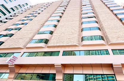 عمارة بالكامل - استوديو - 7 حمامات للايجار في الوحدة - أبوظبي