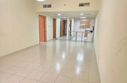 شقة - غرفة نوم - 2 حمامات للايجار في جاردينيا 1 - حدائق الإمارات 1 - قرية الجميرا سركل - دبي
