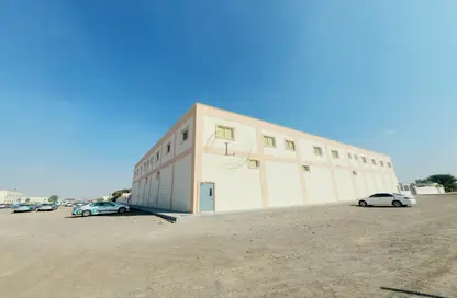 Full Floor - Studio - 2 Bathrooms for rent in Wadi AL AIN 1 - Al Noud - Al Ain