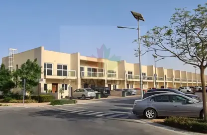 تاون هاوس - 3 غرف نوم - 4 حمامات للايجار في قرية ورسان - المدينة الدولية - دبي