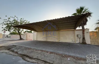 Villa - 4 Bedrooms - 6 Bathrooms for rent in Gate Tower 1 - Musheiref - Ajman