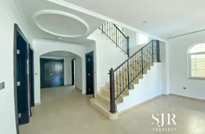 Villa - 5 Bedrooms - 5 Bathrooms for rent in Legacy - Jumeirah Park - Dubai