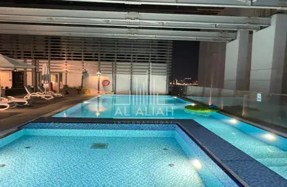 صورة لـ حوض سباحة شقة - 1 حمام للايجار في دانة بو ظبي - أبوظبي ، صورة رقم 1