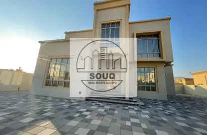 فيلا - 5 غرف نوم - 7 حمامات للايجار في الرفاع - رأس الخيمة
