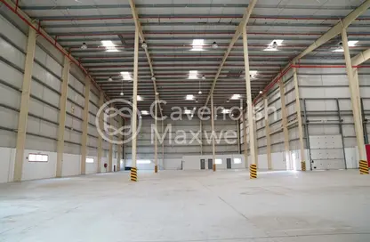 Parking image for: Warehouse - Studio for rent in Jebel Ali Freezone - Jebel Ali - Dubai, Image 1