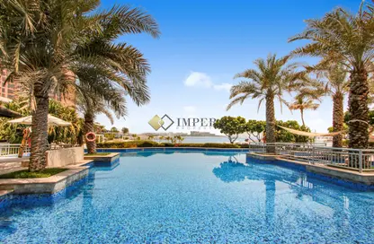 Pool image for: Apartment - 1 Bedroom - 2 Bathrooms for rent in Al Das - Shoreline Apartments - Palm Jumeirah - Dubai, Image 1