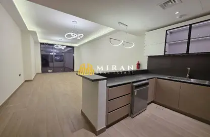 شقة - 2 غرف نوم - 3 حمامات للايجار في ويست فيو جاردن - قرية جميرا الدائرية - دبي