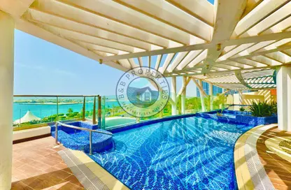 Apartment - 3 Bedrooms - 5 Bathrooms for rent in Al Reef Tower - Corniche Road - Abu Dhabi