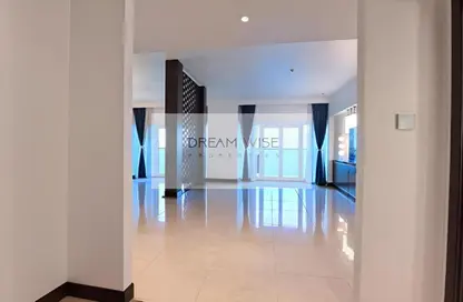 Apartment - 3 Bedrooms - 5 Bathrooms for sale in Fairmont Marina Residences - The Marina - Abu Dhabi
