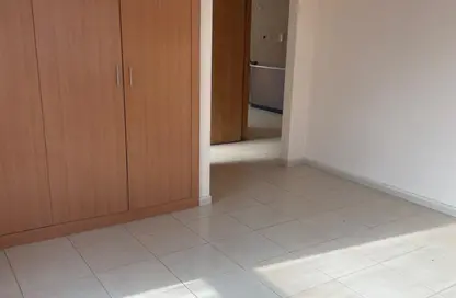 شقة - 2 غرف نوم - 3 حمامات للايجار في سندس سيج - مجمع دبي ريزيدنس - دبي لاند - دبي