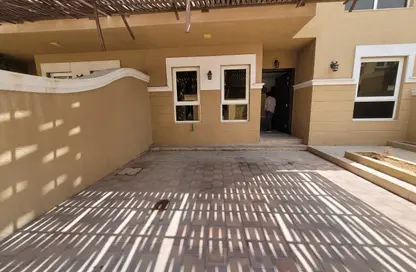 Villa - 4 Bedrooms - 5 Bathrooms for rent in Mirdif Villas - Mirdif - Dubai