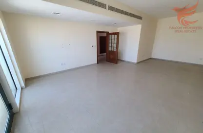 Apartment - 2 Bedrooms - 3 Bathrooms for rent in Khuzam - Ras Al Khaimah