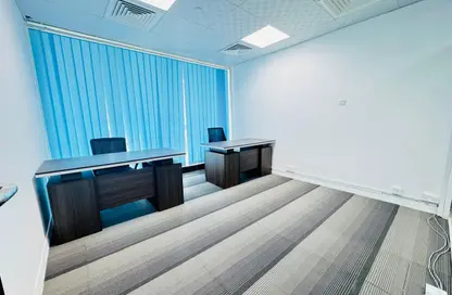 مكتب - استوديو - 8 حمامات للايجار في برج الإمارات - شارع حمدان - أبوظبي مكتب - استوديو - 8 حمامات للايجار في برج الإمارات - شارع حمدان - أبوظبي