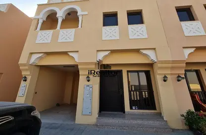 Townhouse - 2 Bedrooms - 2 Bathrooms for rent in Zone 1 - Hydra Village - Abu Dhabi