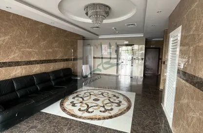 عمارة بالكامل - 8 غرف نوم - 8 حمامات للبيع في الراشدية 2 - الراشدية - عجمان