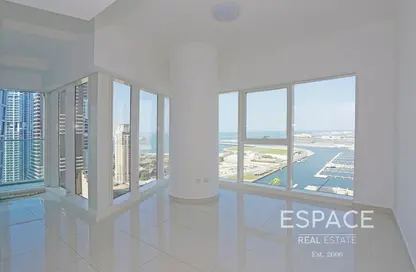 Apartment - 3 Bedrooms - 3 Bathrooms for rent in Damac Heights - Dubai Marina - Dubai