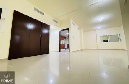 Apartment - 3 Bedrooms - 2 Bathrooms for rent in Al Falah Street - City Downtown - Abu Dhabi