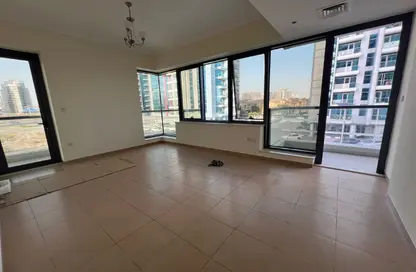 شقة - غرفة نوم - 2 حمامات للايجار في برج ويمبلدون - مدينة دبي الرياضية - دبي
