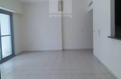 شقة - غرفة نوم - 2 حمامات للايجار في J برج - الأبراج الإدارية - الخليج التجاري - دبي