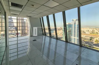 مكتب - استوديو - 1 حمام للايجار في القمة - الخليج التجاري - دبي