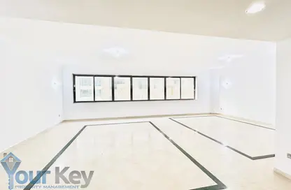 Apartment - 4 Bedrooms - 5 Bathrooms for rent in Deena Building - Al Danah - Abu Dhabi