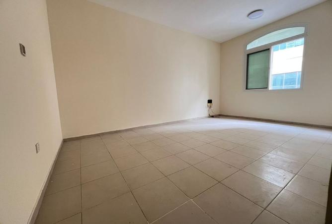 16040018 - Property Main Image