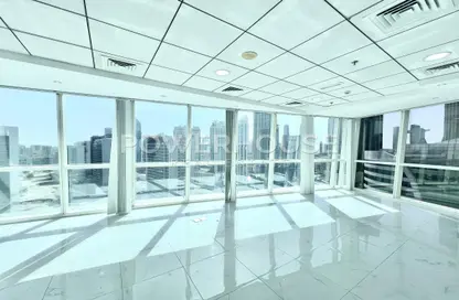 مكتب - استوديو للايجار في B2B  برج - الخليج التجاري - دبي