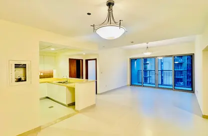 Apartment - 2 Bedrooms - 3 Bathrooms for rent in Sherina Plaza 1 - Corniche Deira - Deira - Dubai