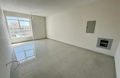 Apartment - 2 Bedrooms - 3 Bathrooms for rent in Corniche Tower - Ajman Corniche Road - Ajman