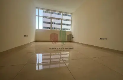شقة - غرفة نوم - 1 حمام للايجار في برج الإمارات - شارع حمدان - أبوظبي
