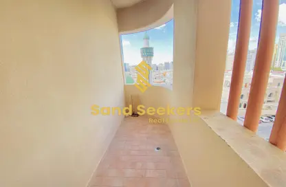 Apartment - 2 Bedrooms - 2 Bathrooms for rent in Al Falah Street - City Downtown - Abu Dhabi