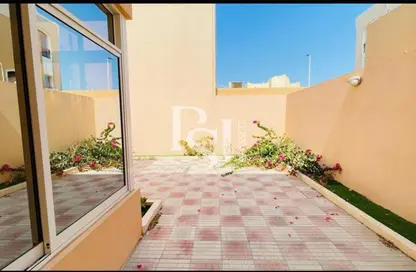 Apartment - 5 Bedrooms - 6 Bathrooms for rent in Emirates Compound - Muroor Area - Abu Dhabi