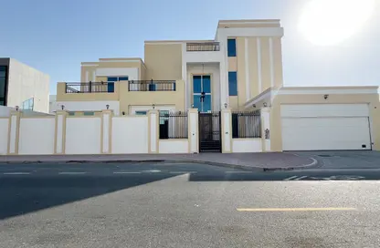 Villa - 5 Bedrooms - 6 Bathrooms for rent in Al Barsha South 2 - Al Barsha South - Al Barsha - Dubai