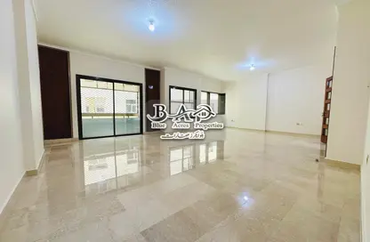 شقة - 4 غرف نوم - 4 حمامات للايجار في برج ليك فيو - شارع الكورنيش - أبوظبي