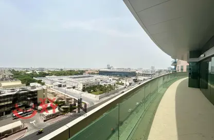 Apartment - 3 Bedrooms - 5 Bathrooms for rent in Crescent Towers - Al Khalidiya - Abu Dhabi