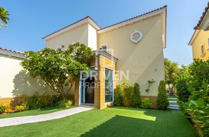 Villa - 4 Bedrooms - 5 Bathrooms for sale in Jumeirah Park Homes - Jumeirah Park - Dubai