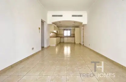 Villa - 3 Bedrooms - 3 Bathrooms for rent in Meadows 1 - Meadows - Dubai