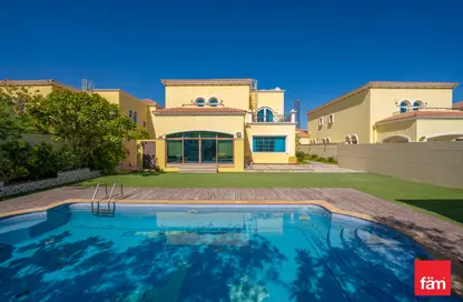 Villa - 5 Bedrooms - 7 Bathrooms for rent in Legacy - Jumeirah Park - Dubai