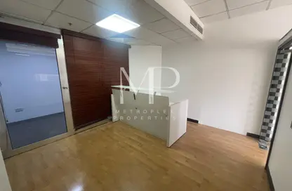 Office Space - Studio - 1 Bathroom for rent in Al Moosa Tower 1 - Al Moosa Towers - Sheikh Zayed Road - Dubai
