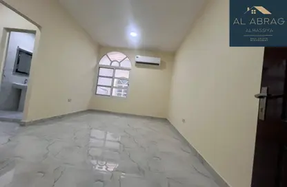 Apartment - Studio - 1 Bathroom for rent in Shakhbout City - Abu Dhabi