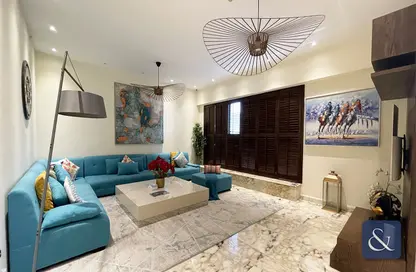 Living Room image for: Apartment - 3 Bedrooms - 3 Bathrooms for sale in Sadaf 6 - Sadaf - Jumeirah Beach Residence - Dubai, Image 1