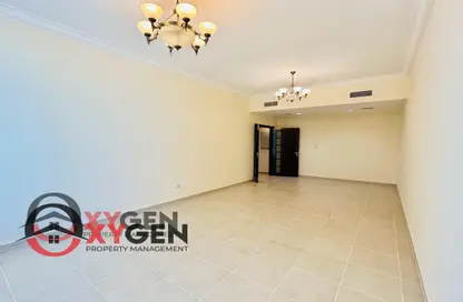 شقة - 2 غرف نوم - 4 حمامات للايجار في أبراج الجزيرة - شارع حمدان - أبوظبي