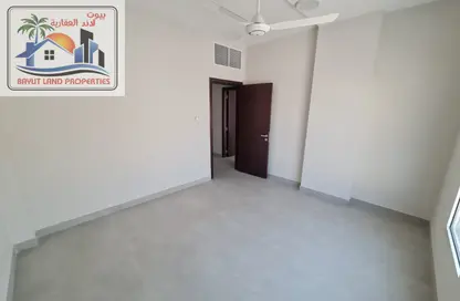 شقة - 2 غرف نوم - 2 حمامات للايجار في مجمع مويلح - تجارية مويلح - الشارقة