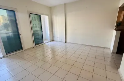 Apartment - Studio - 1 Bathroom for rent in Building X15 - England Cluster - International City - Dubai
