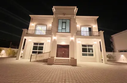 Villa - 5 Bedrooms - 6 Bathrooms for rent in Nad Al Sheba Gardens - Nad Al Sheba 1 - Nad Al Sheba - Dubai